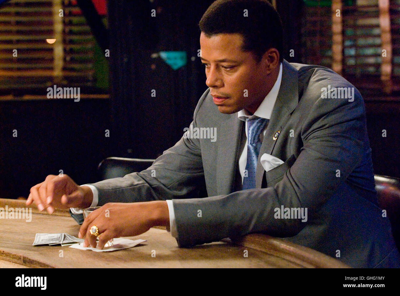 Fremde in Dir sterben / Detektiv Mercer (TERRENCE HOWARD) Regie: Neil Jordan aka. Die mutigen eine Stockfoto