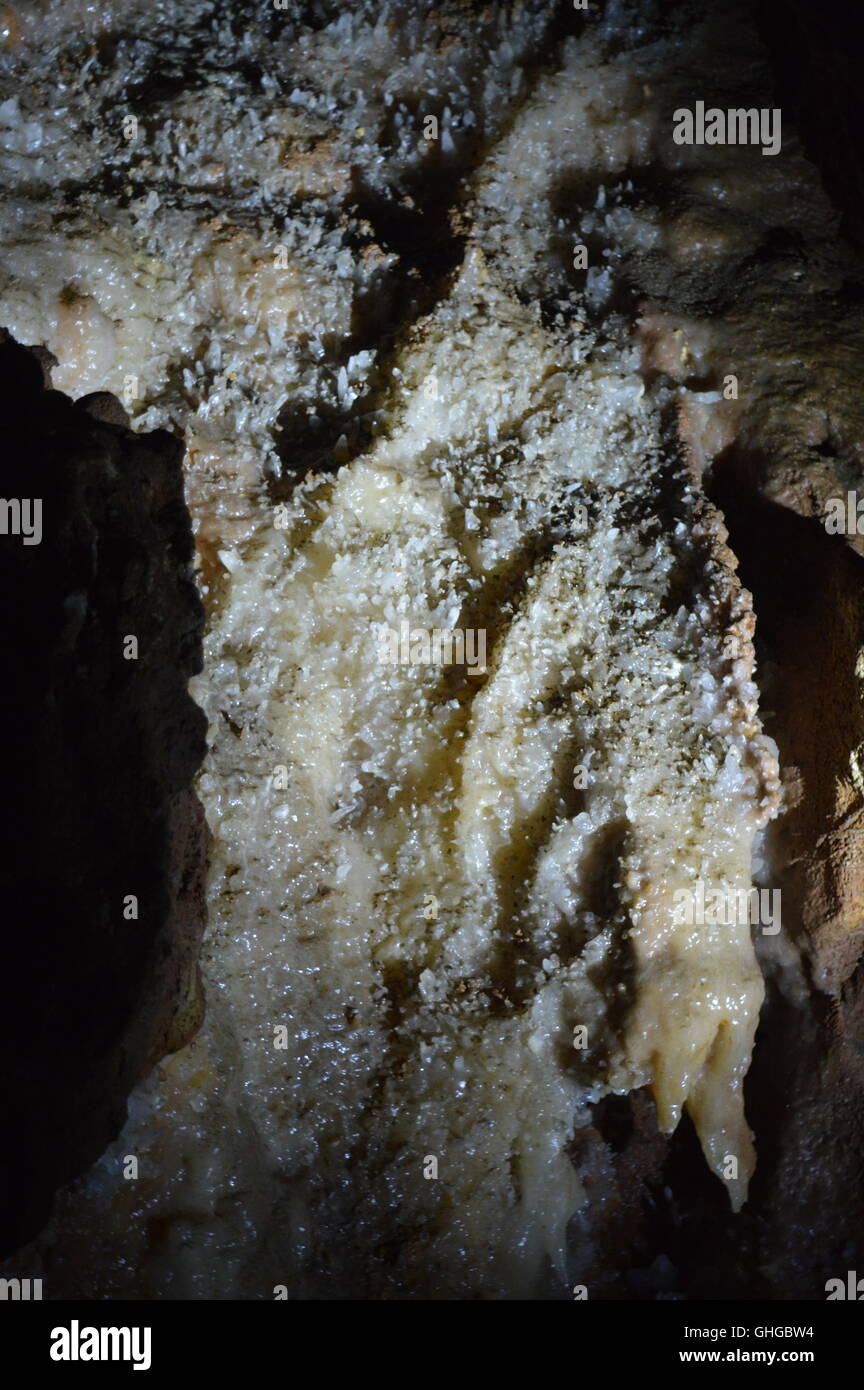 Kristall-Formationen in einer Höhle Stockfoto