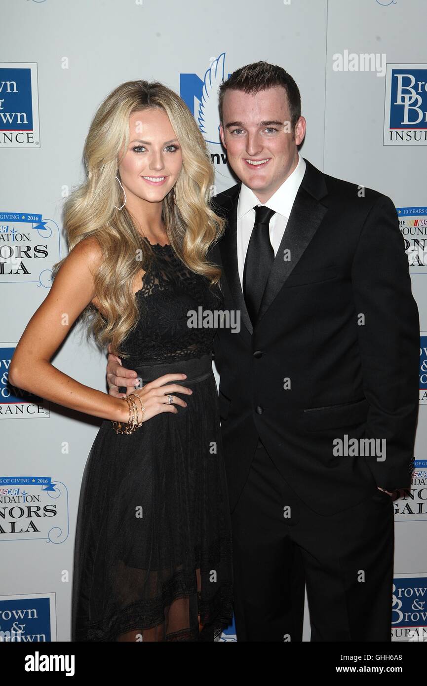 New York, USA. 27. September 2016. Ty Dillon in der NASCAR-Stiftung feiert 10 Jahre geben am allerersten Nascar-Stiftung ehrt Gala im Marriot Marquis am 27. September 2016 in New York City. Bildnachweis: MediaPunch Inc/Alamy Live-Nachrichten Stockfoto