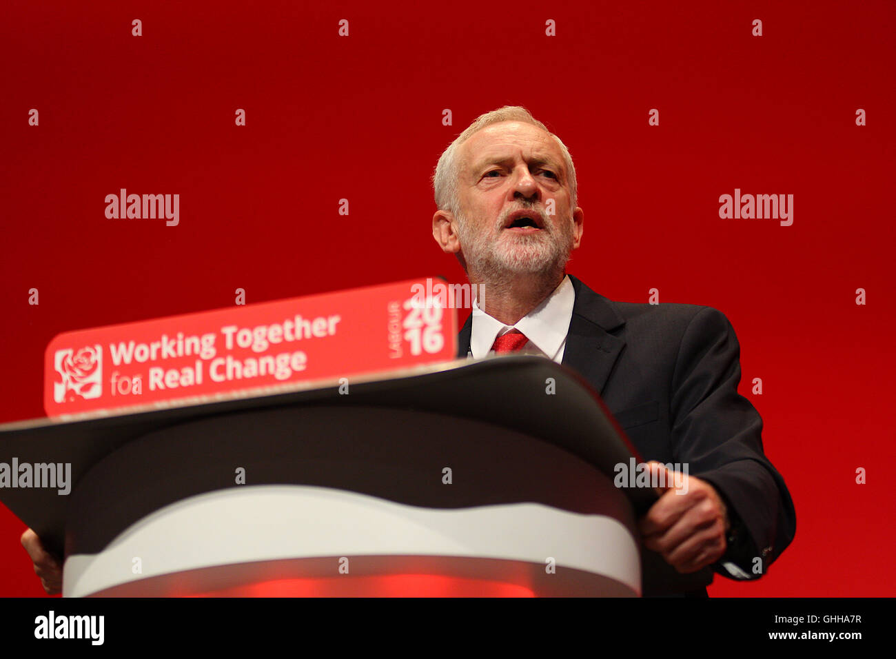 Labour Leader Jeremy Corbyn hält seine Rede an den Labour-Parteitag in Liverpool 2016 Stockfoto