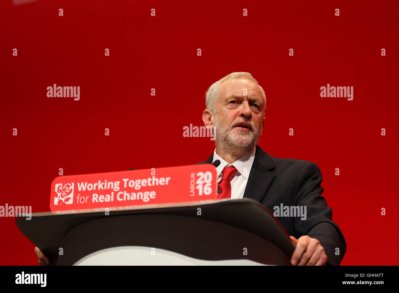 Labour Leader Jeremy Corbyn hält seine Rede an den Labour-Parteitag in Liverpool 2016 Stockfoto