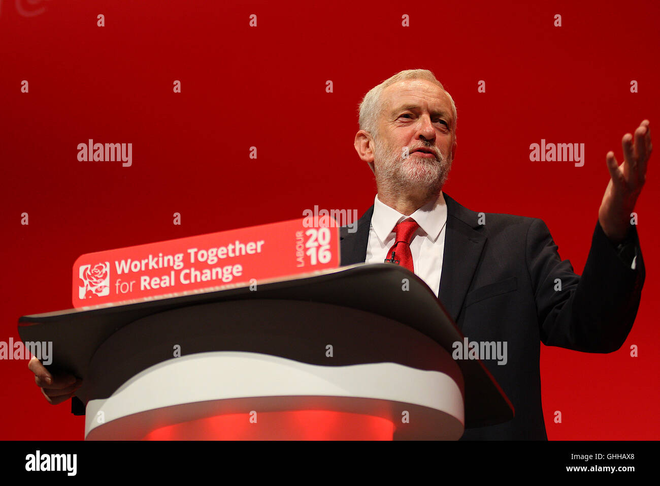 Labour Leader Jeremy Corbyn hält seine Rede an den Labour-Parteitag in Liverpool 2016 Stockfoto