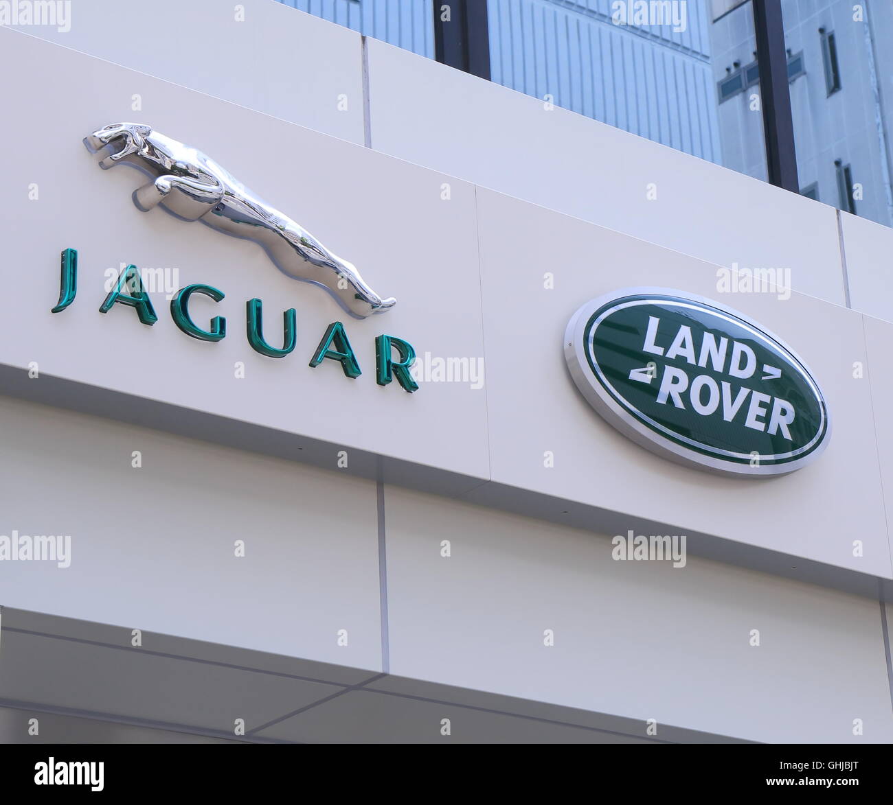 Jaguar Land Rover Company Logo britischer multinationaler Automobilhersteller mit Sitz in Coventry England. Stockfoto