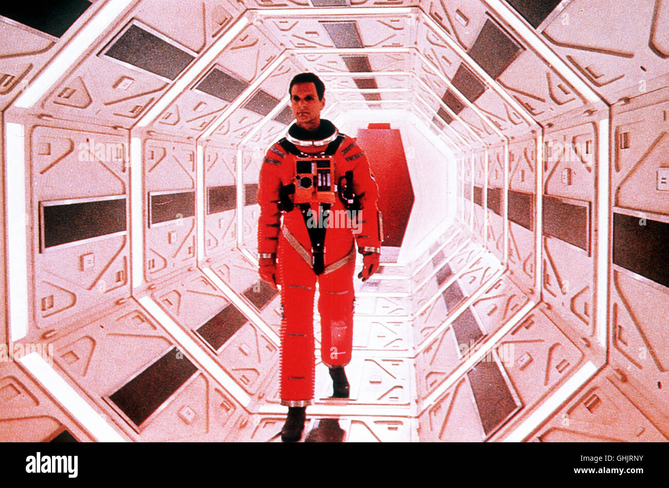 2010 - der Space Odyssey Der Astronauten Dave Bowman (KEIR DULLEA) Verschwand von Bord des Raumschiffs Discovery - riment Kehrt er Wieder!? Regie: Peter Hyams aka. 2010 - die Odyssee im Weltraum Stockfoto