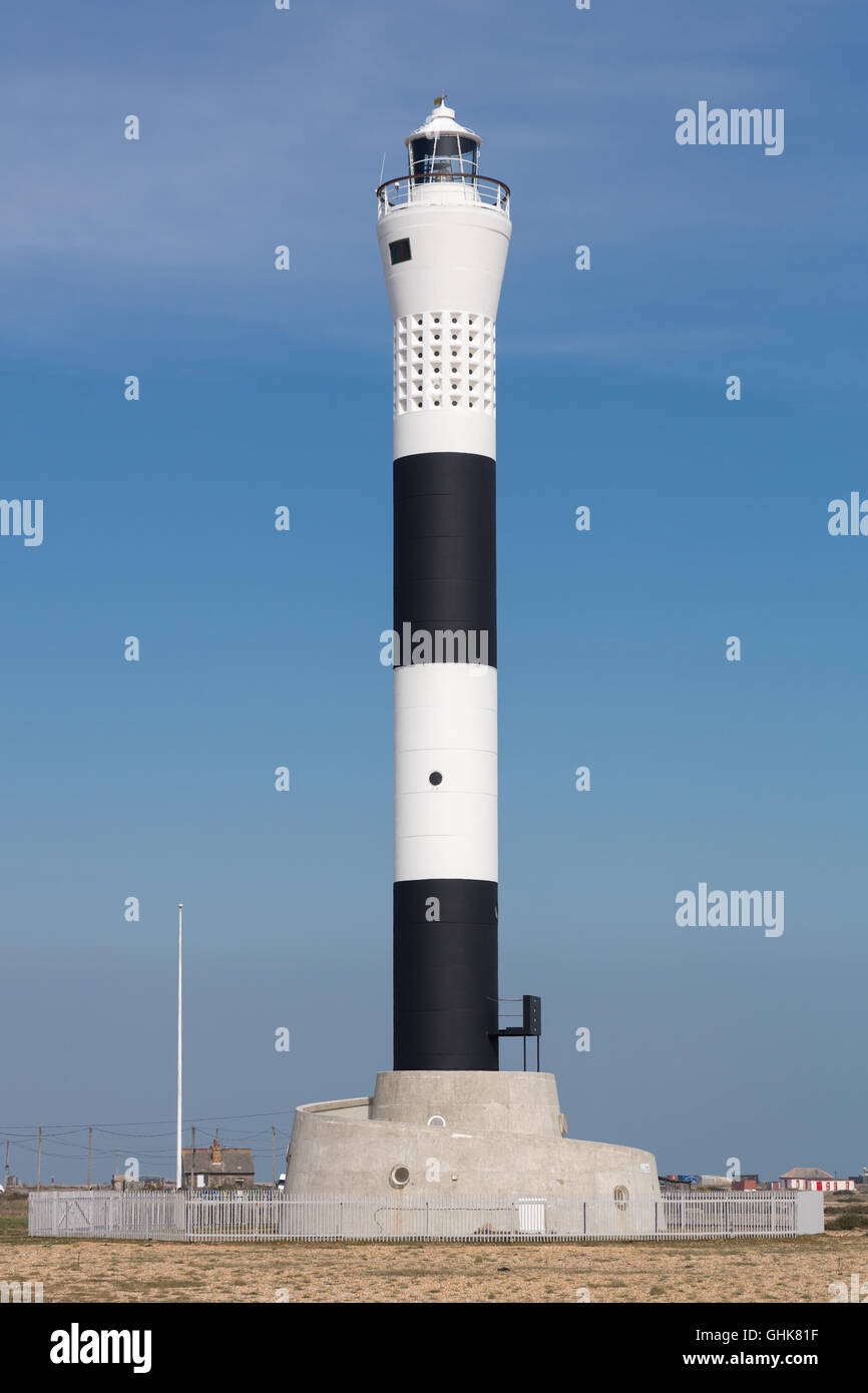 Neue schwarze und weiße Dungeness Leuchtturm Dungeness, Romney Marsh, Kent England Foto aufgenommen am 7. April 2015 Stockfoto