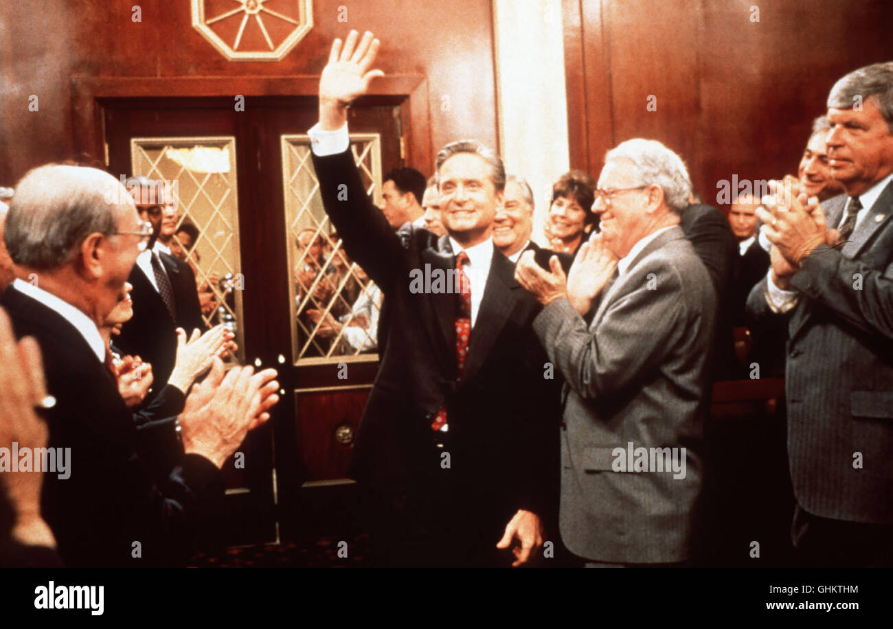Polit-Und Charmante LiebesKomödie Mit Starbesetzung: Michael Douglas Spielt Den Amerikanischen Präsidenten Andrew Shepherd, der Sich im sterben Umweltaktivistin Sydney Ellen Wade (Annette Bening) Verliebt Und Damit seit Krieger Gegner, Dem Senator Rumson (Richard Dreyfuss) Ungewollt Wahlkampfmunition Liefert. Szene Mit MICHAEL DOUGLAS Regie: Rob Reiner aka. Der amerikanische Präsident Stockfoto