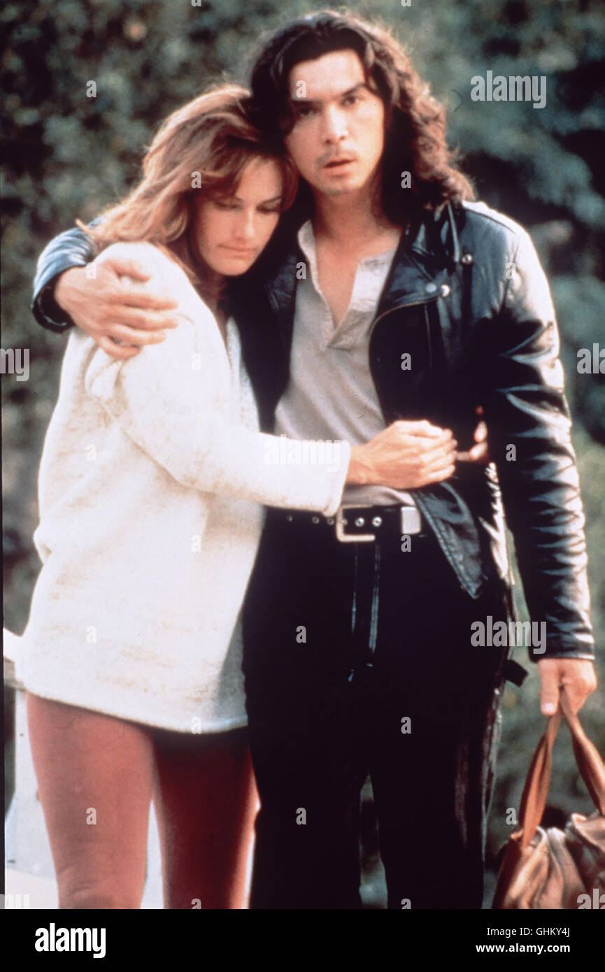 Extreme Justice - Ein Cop Nimmt Rache Der Polizist Jeff Powers Wird anheizt unangepasste Und Gewalttätigkeit Vom Dienst Suspendiert. Für Dan Vaughn, Den Chef der S.I.S.-Spezialeinheit, ist Jeff Mit Artikelwort "Qualifikation" Genau der Richtige Mann. Er Wirbt Kräfte Für seine Einheit, Die Bei der Verfolgung von Verbrechern Bis Zum Äußersten Geht... Bild: CHELSEA FIELD (Kelly Daniels), LOU DIAMOND PHILLIPS (Jeff Powers) Regie: Mark aka. Extreme Justice Stockfoto