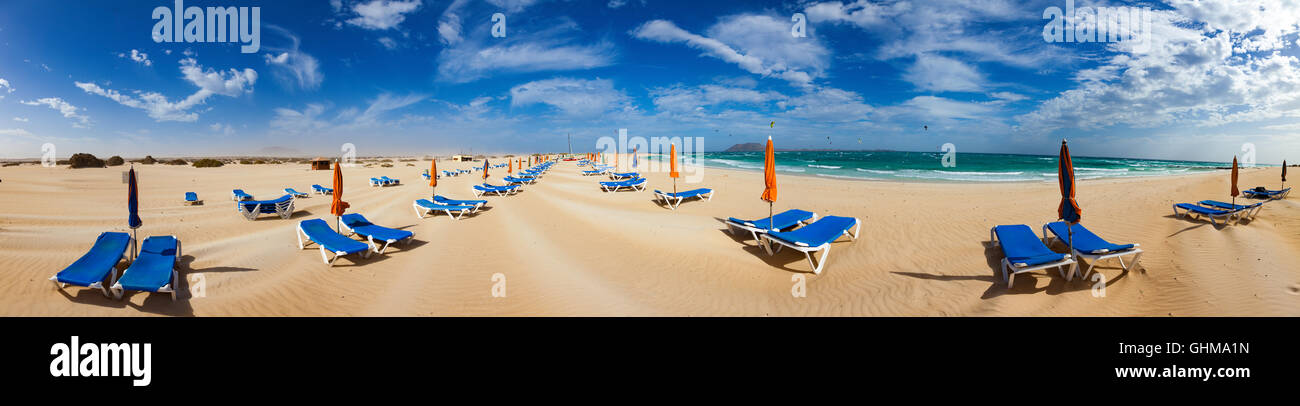 Liege am Strand, Fuerteventura, Kanarische Inseln, Spanien Stockfoto