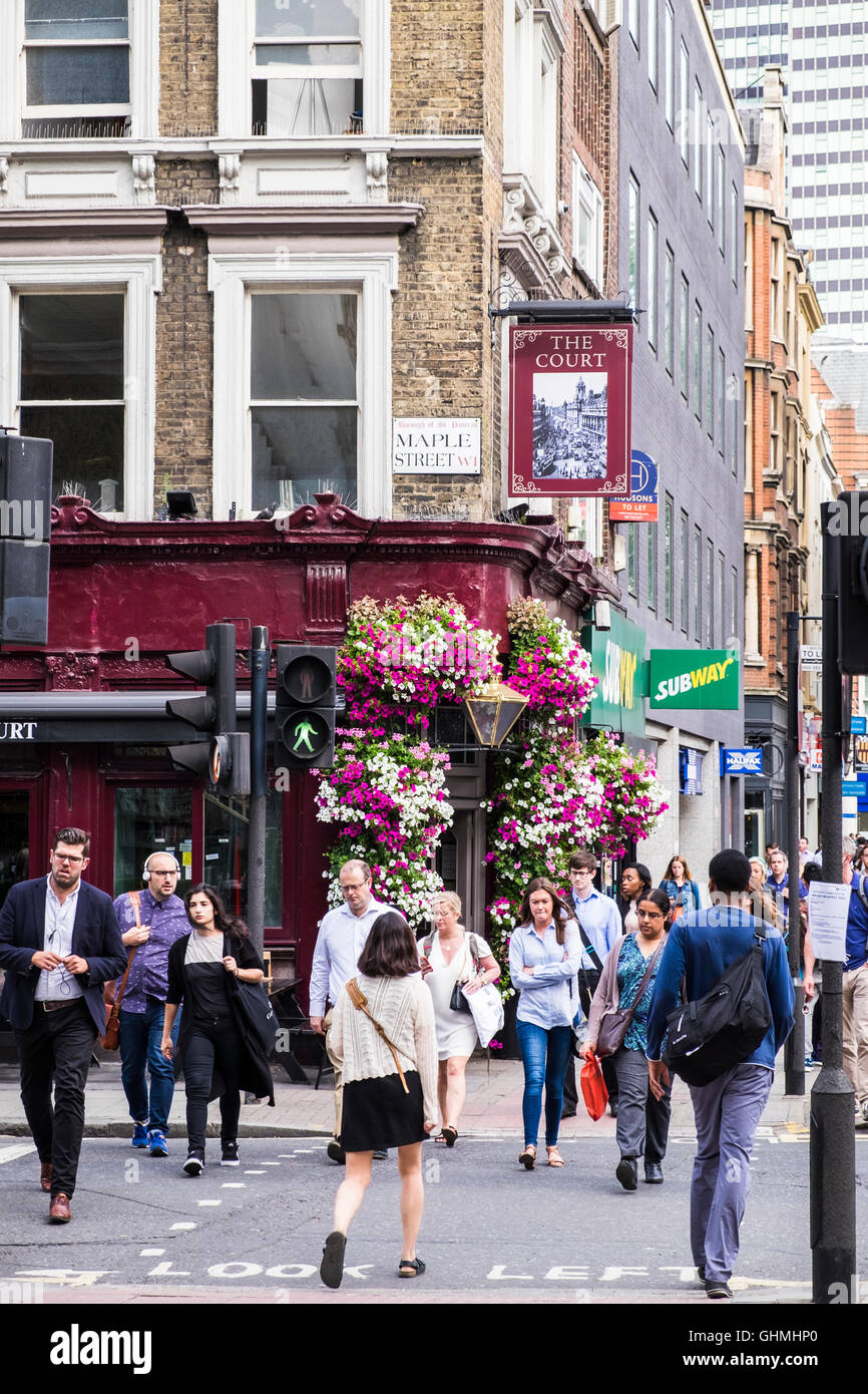 Morgen Pendler auf Tottenham Court Road, London, England, U.K Stockfoto