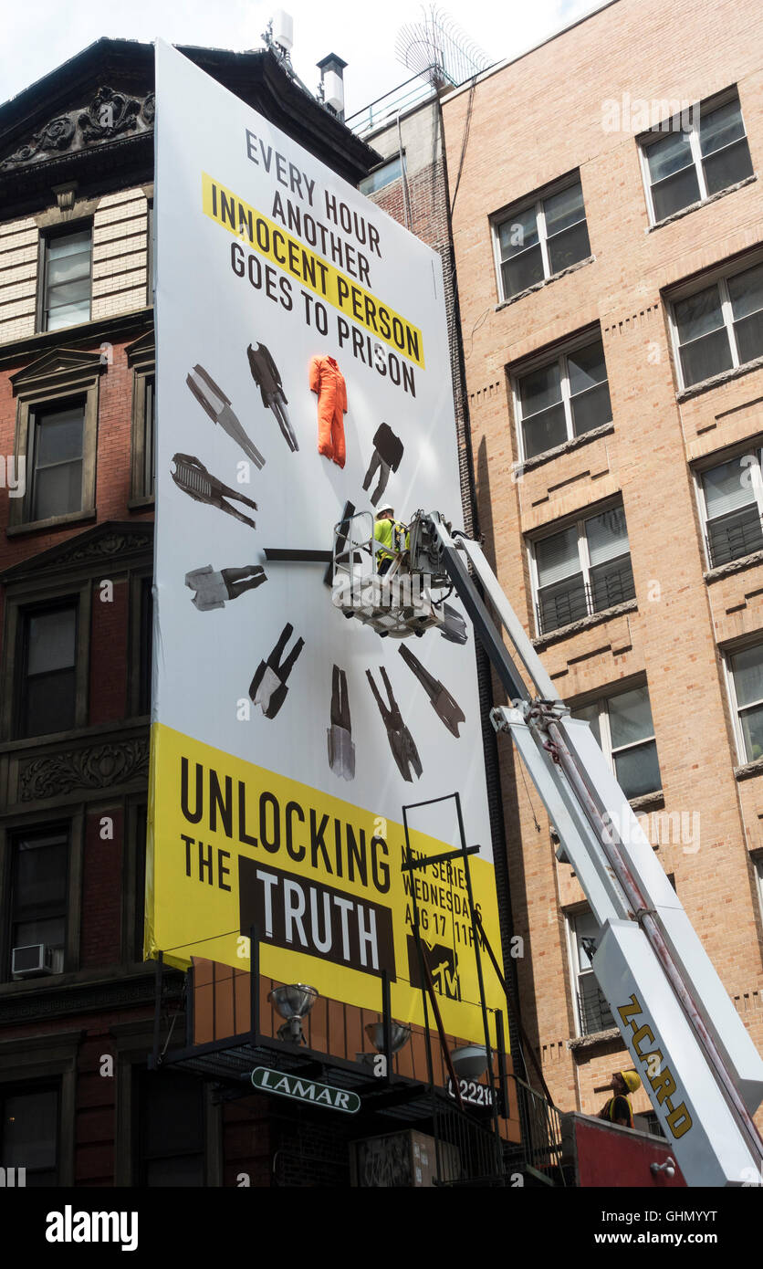 Wandbild der Uhr für die "Erschließung der Wahrheit" MTV-TV-Serie Stockfoto