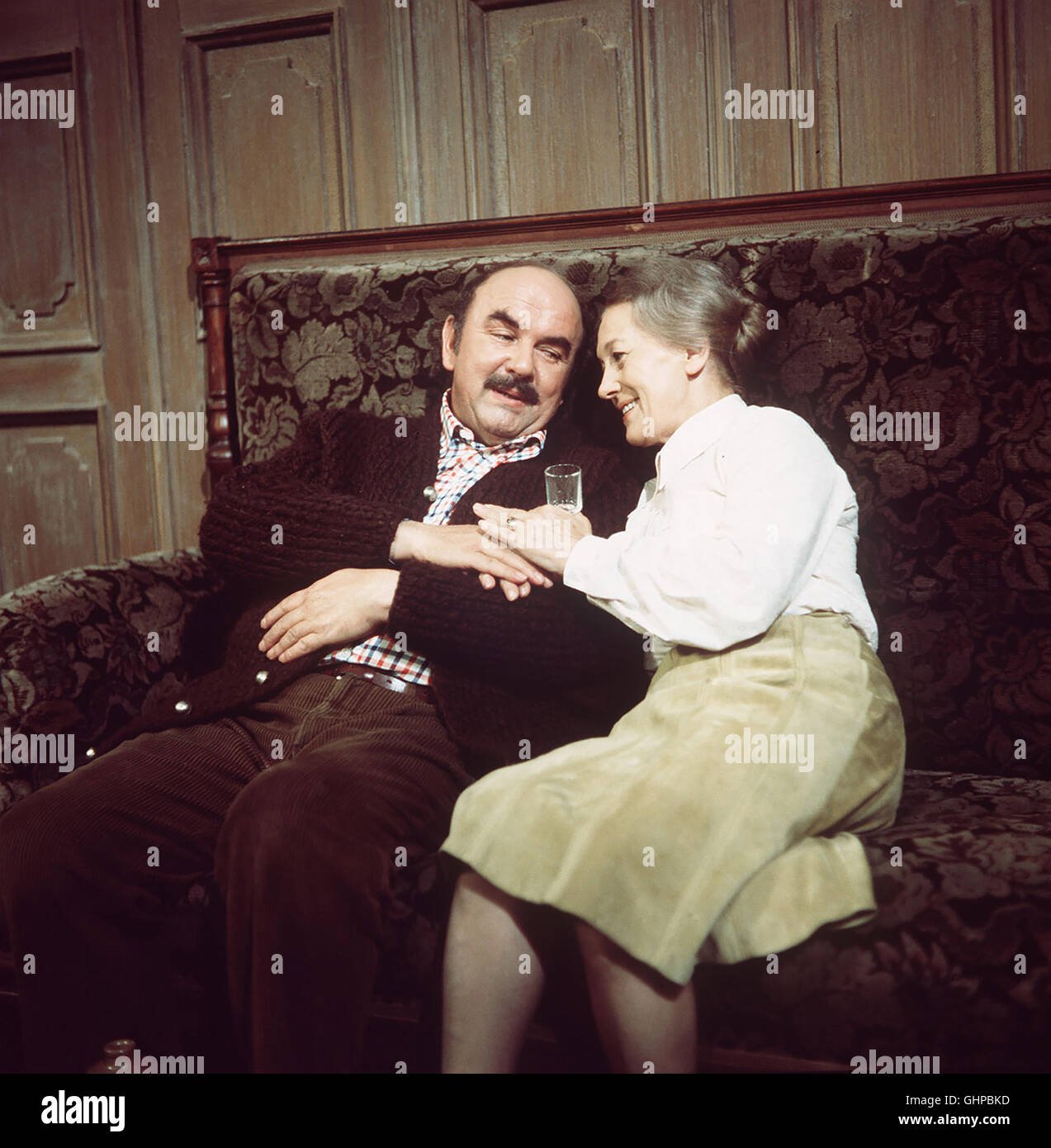 Komödienstadl - Der Verkaufte Großvater WALTER SEDLMAYR - Haslinger ERNI SINGERL - Nanni, Sein Weib aka. Bäuerliche Komödie von Anton Hamik Stockfoto