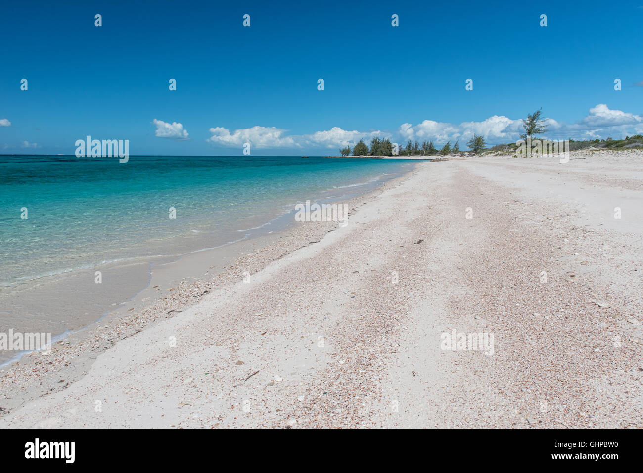 Ein verlassener Coral Strand auf der Insel Santa Carolina vor Mosambik Stockfoto