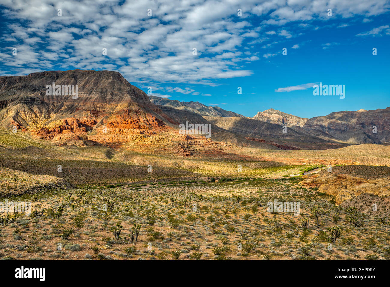 Jungfrau-Berge über Virgin River Gorge, Blick vom i-15 Interstate Autobahn, Arizona Strip Distrikt, Arizona, USA Stockfoto