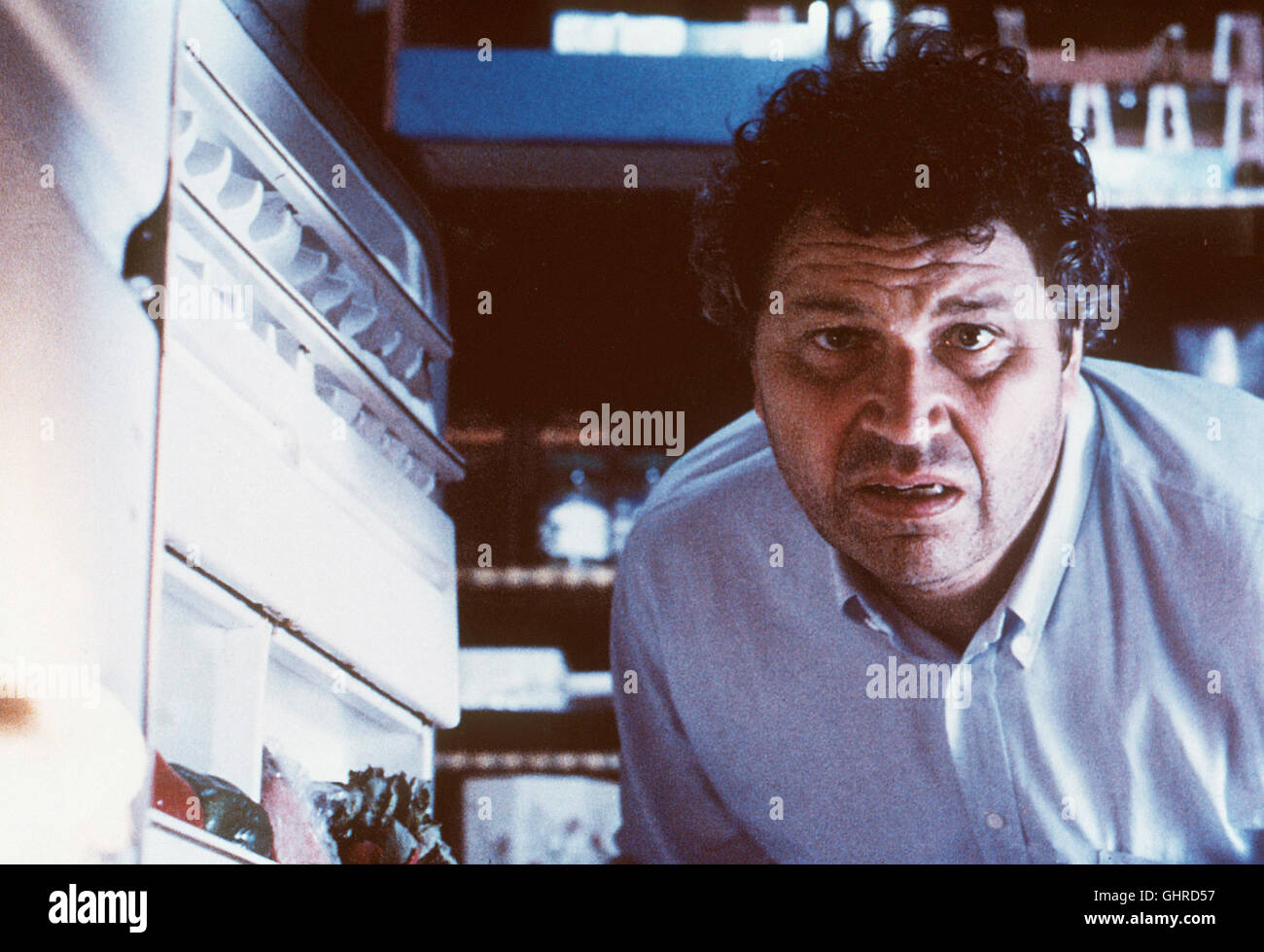 HERR OBER - Von Seiner Uneinsichtigen Standesstolzen Rober Frau Hinausgeworfen, Muß Ein Fernsehumsetzer Kellner Sein Leben Neu Beginnen Und Feiert Erfolge als Vom Fernsehen Entdeckter "Poet". GERHARD POLT - Ernst Held Regie: Gerhard Polt Stockfoto