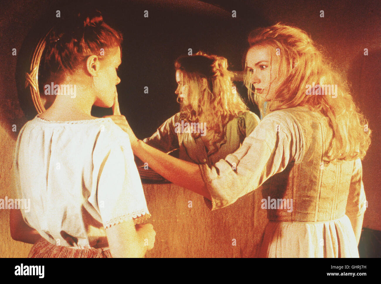 Sterben Sie Fotoarbeit - Als Christiane Vulpius, Ein Mädchen aus Einfachen Verhältnissen Sich in Den Dichterfürsten Johann Wolfgang von Goethe Verliebt, Wird Sie Zum Spott der Weimarer Gesellschaft. Oscar Hält Sie Ihm Jahrzehntelang Auch Ohn Trauschein die Treue... Szene Mit VERONIKA FERRES Und Regie: Egon Günther Stockfoto