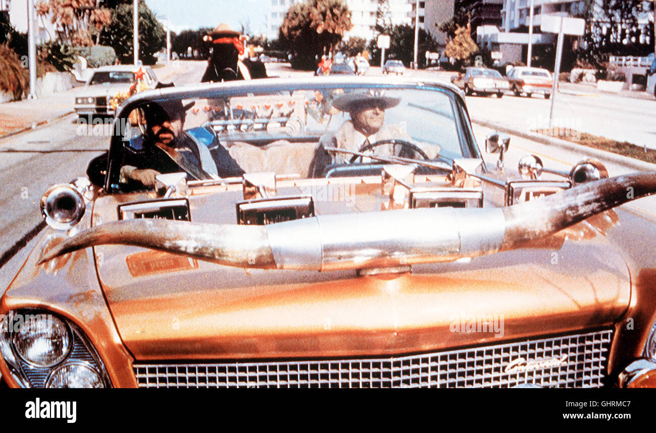 Gehen Sie für es sterben Zwei Herumtreiber Rosco Frazer (TERENCE HILL, r.)  Und Doug O'Riordon (BUD SPENCER) Werden Auf Ihrer Flucht Vor der Polizei  Für Geheimagenten hat... Regie: E. B. Clucher Alias.