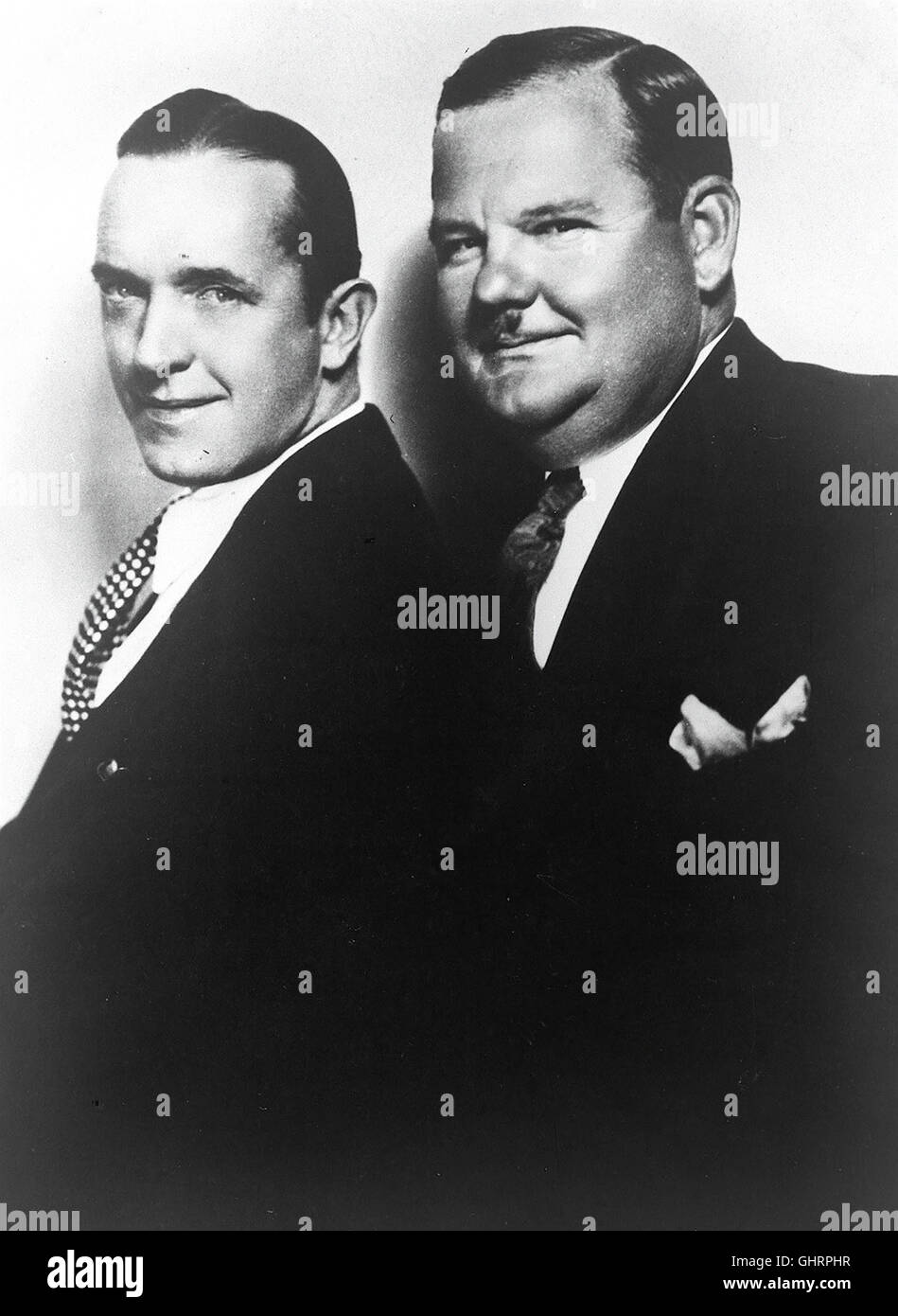 Laurel & hardy - STAN LAUREL Und OLIVER HARDY - Diese Zwei Weisen der Filmgeschichte Können Wir Jetzt Auf ARTE in Brillanter Bild-Und Tonqualität Wiederentdecken. Der Kirch-Gruppe ist es Gelungen, Sämtliches Originalfilmmaterial der Hal Roach-Bibliothek Aufzukaufen. Die Nitro-Kopien Wurden in Einem Aufwendigen Spezialverfahren Umkopiert, Würfel Deutschen Synchronfassungen der Originalversion Villenort sterben Kurzfilme Wurden Sorgfältig Untertitelt. So Mittelaltersammlung Und Verfügbar Gemacht, ist Dieses Stück Kulturgeschichte Erst Einmal Für Die Nächsten Jahrhunderte Gesichert. Stockfoto
