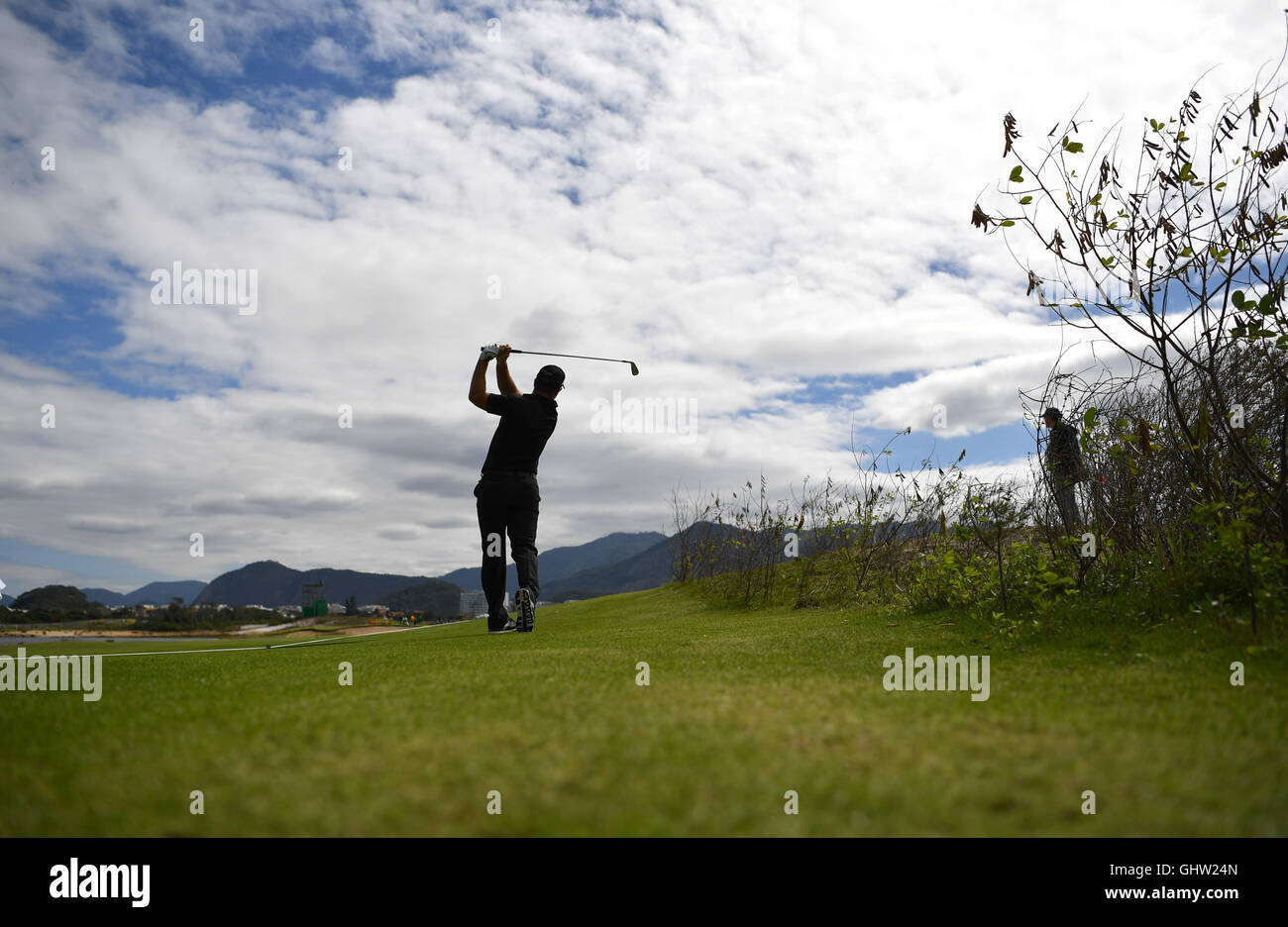 Rio De Janeiro, Brasilien. 11. August 2016. Ryan Fox von Neuseeland in Aktion während der Herren individuelle Schlaganfall spielen Runde 1 der Golf-Events während der Olympischen Spiele auf dem Olympischen Golfplatz in Rio De Janeiro, Brasilien, 11. August 2016. Foto: Lukas Schulze/Dpa/Alamy Live News Stockfoto