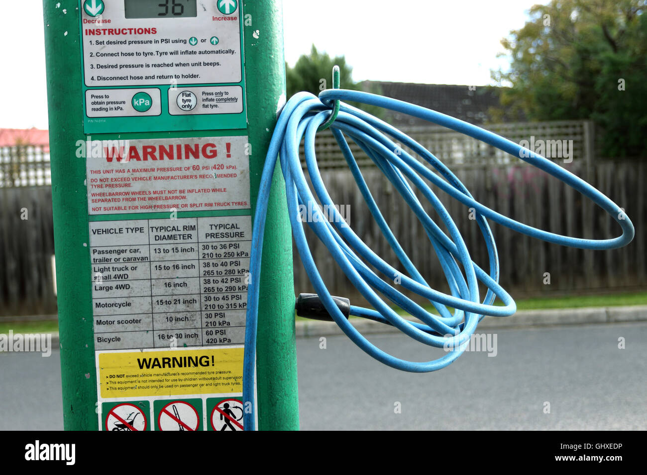 Nahaufnahme von Luftdruck Schlauch bei BP-Tankstelle in Melbourne Victoria Australien Stockfoto