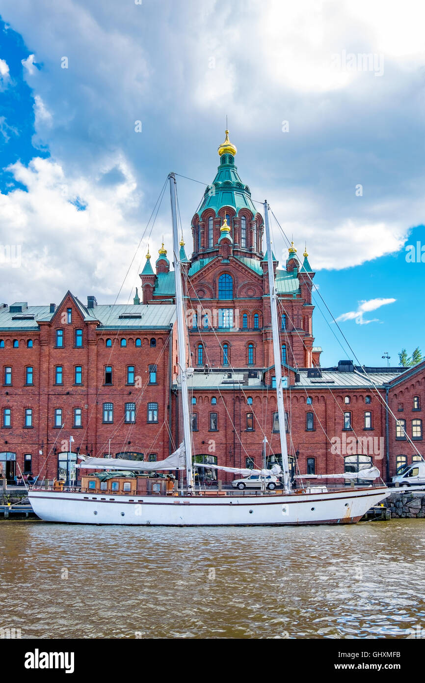 Nördlichen Sie Hafen und Uspenski-Kathedrale. Helsinki, Finnland Stockfoto