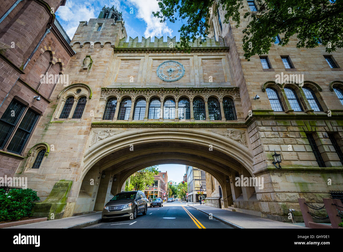 Die High Street Bogen an der Yale University in New Haven, Connecticut. Stockfoto