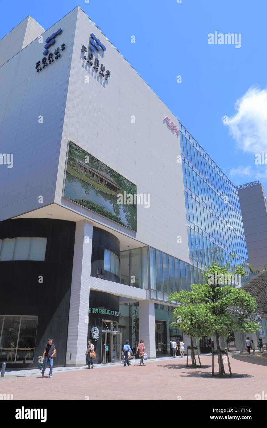 Forus Einkaufszentrum in Kanazawa Japan neben Kanazawa JR-Bahnhof. Stockfoto