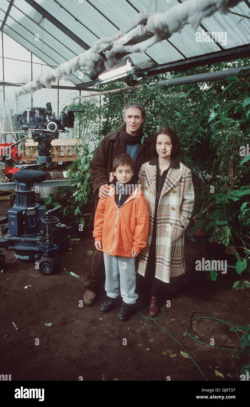 WINTERKIND - Elke (LENA STOLZE) Ahnt Nicht, Daß Daniel (BENJAMIN KAATZ) Das Leibliche Art Michaels (AUGUST ZIRNER) aus Seiner Früheren Naunheim ist, Bis Sie von Jelena, sterben aus Rußland Nach Deutschland Kam, um Ihren Sohn Zurückzuholen Regie: Margarethe von Trotta Stockfoto