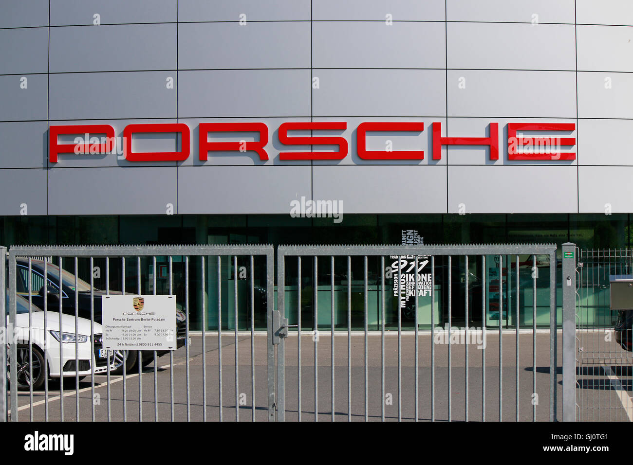 Logo der Marke "Porsche", Berlin. Stockfoto