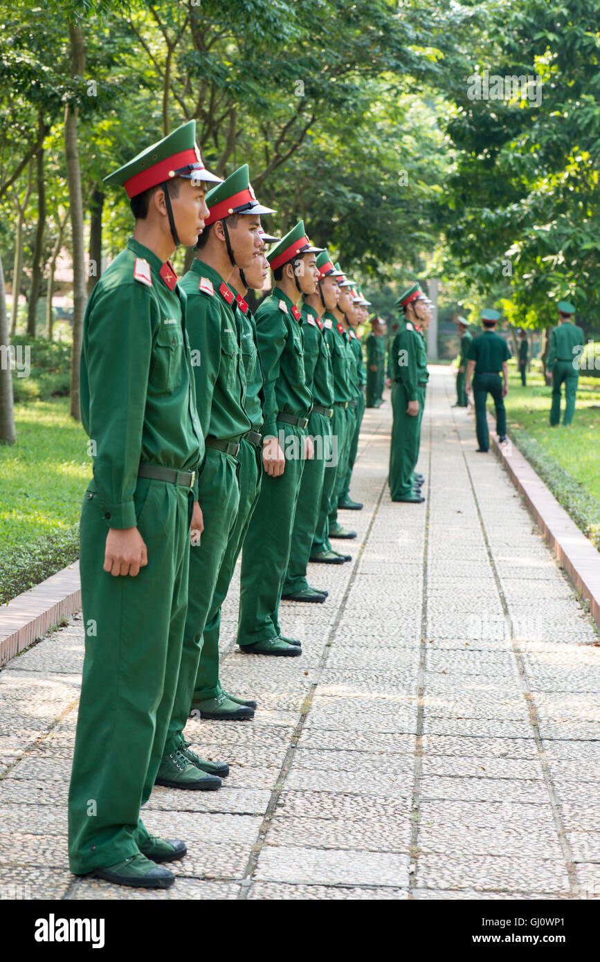 Vietnamesische Soldaten auf der Parade, Hanoi Stockfoto
