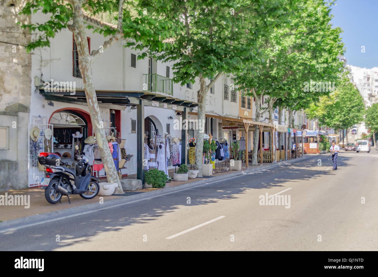 Die Straßen und Gassen der Hauptstadt Menorcas Mahón in Spanien. Stockfoto