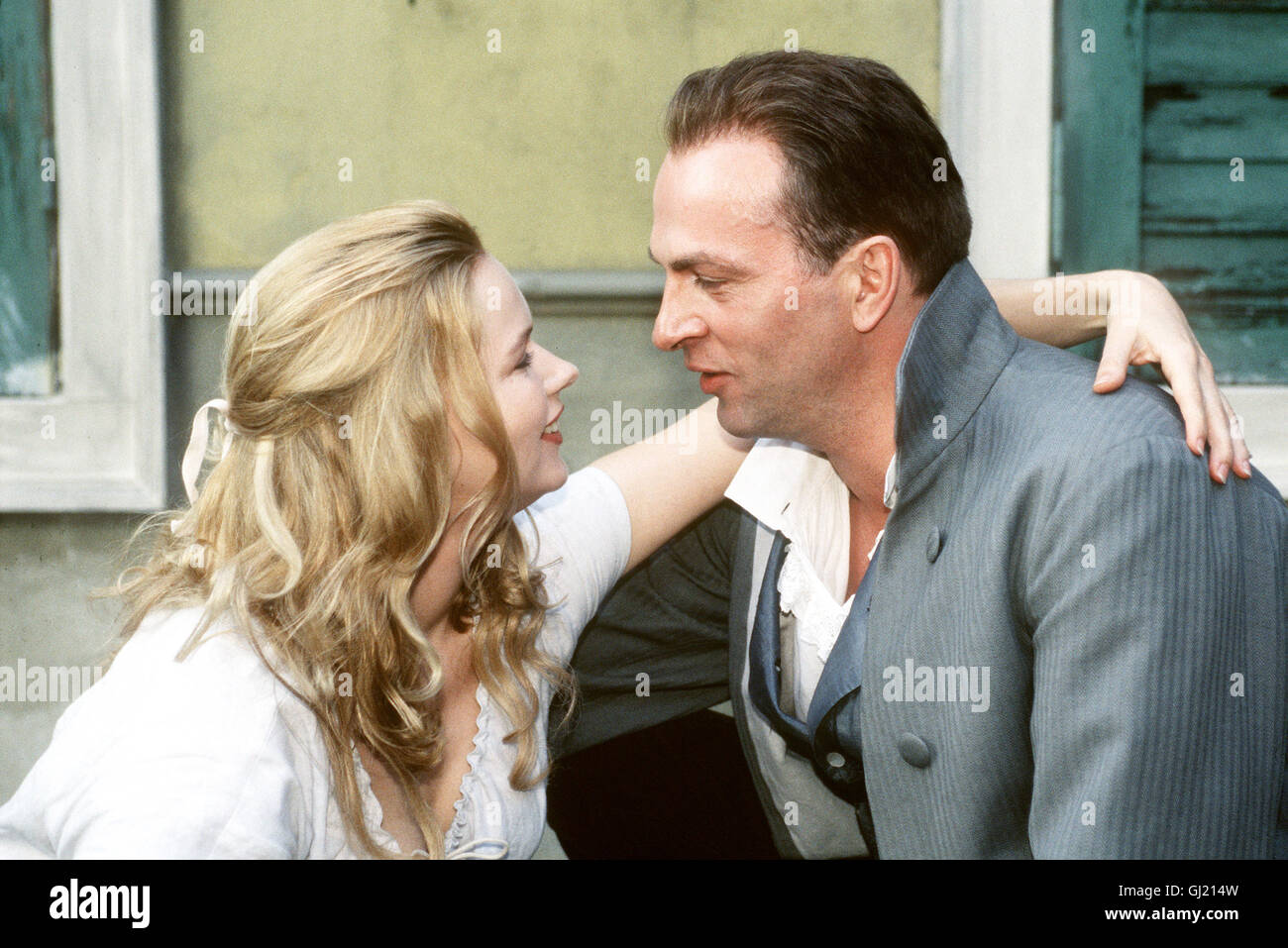 STERBEN gibt - Als Christiane Vulpius (VERONICA FERRES), Ein Mädchen aus Einfachen Verhältnissen, Sich in Den Dichterfürsten Johann Wolfgang von Goethe (HERBERT KNAUP) Verliebt, Wird Sie Zum Spott der Weimarer Gesellschaft. Oscar Hält Sie Ihm Jahrzehntelang Auch Ohne Trauschein die Treue... Regie: Egon Günther Stockfoto