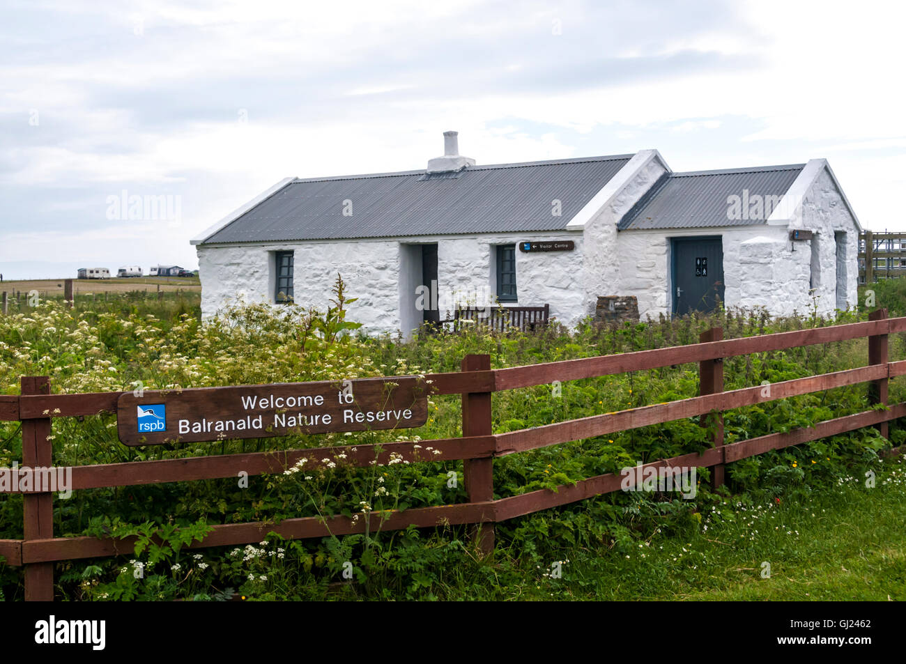 Das Besucherzentrum des Naturschutzgebietes RSPB Balranald auf North Uist in den äußeren Hebriden. Stockfoto