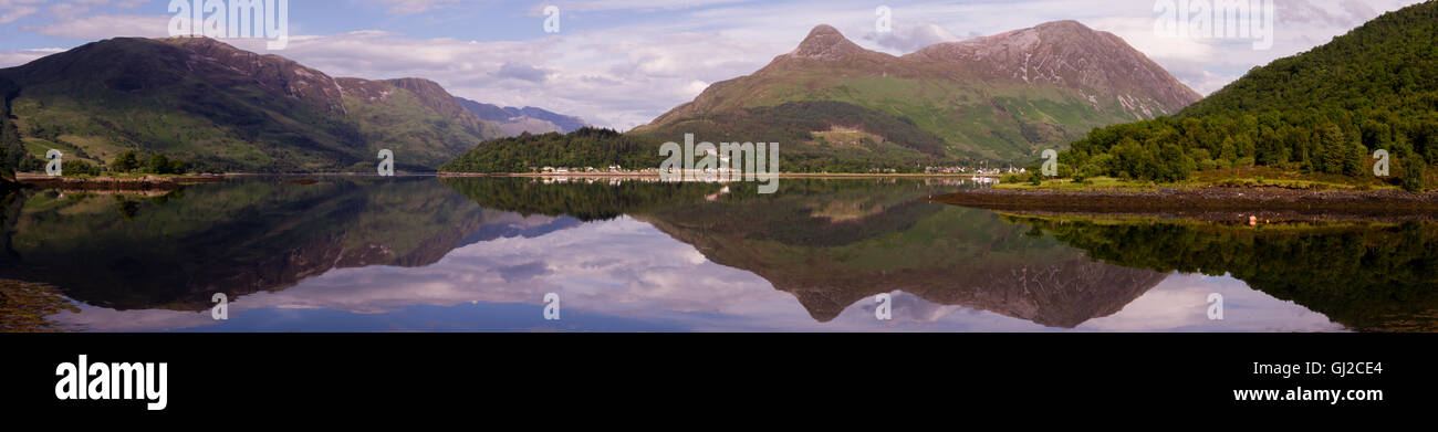 Reflexionen im Loch Leven, Glen Coe, Schottland Stockfoto