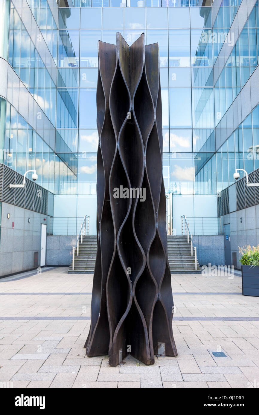 "Ursprüngliche Form" von Keith Rand Skulptur 1999 in Canary Wharf, London, UK Stockfoto