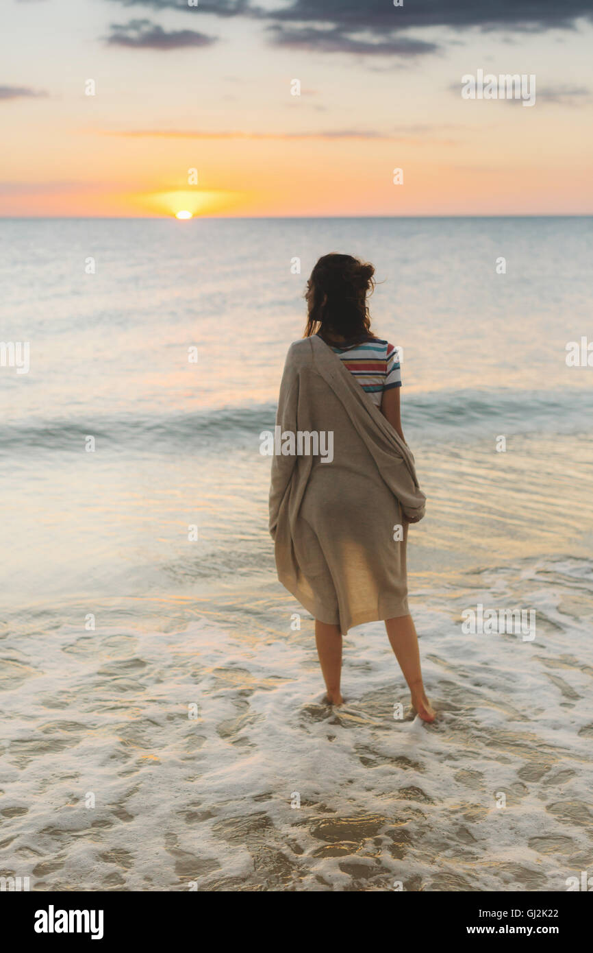 Frau genießen Strand Stockfoto
