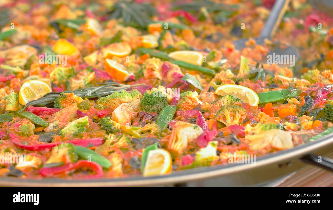 Große Pfanne mit frisch komplett Vegan Fleisch gekocht Stockfoto