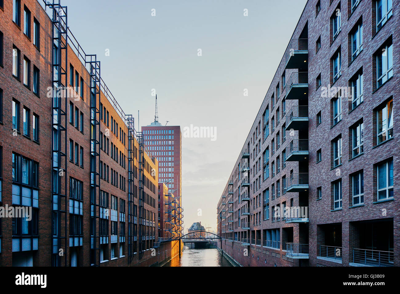 Historische Lagerhäuser und Wasserstraße, Speicherstadt, Hamburg, Deutschland Stockfoto
