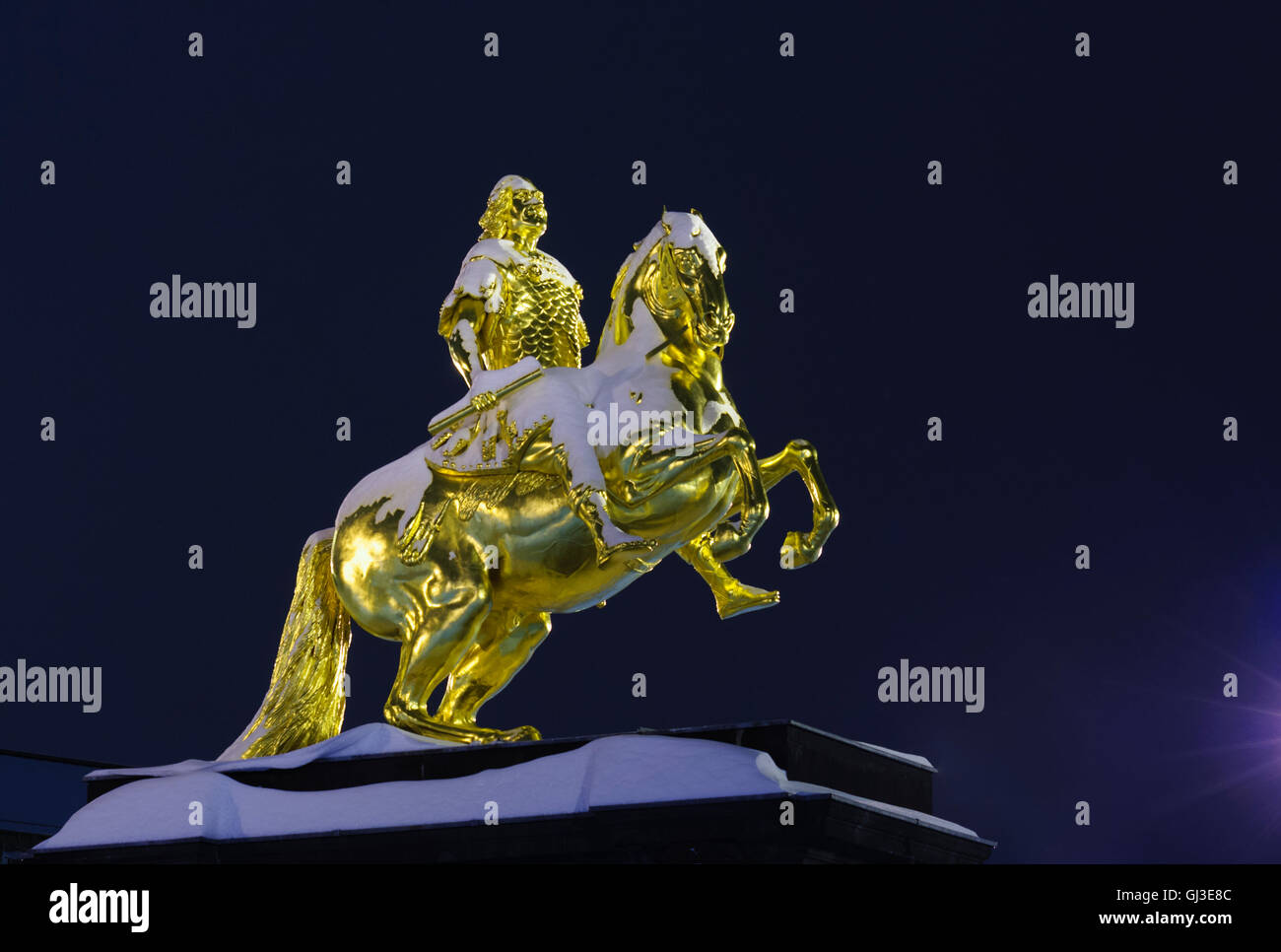 Dresden: Goldener Reiter (Goldener Reiter Cavalier) mit Schnee, Deutschland, Sachsen, Sachsen, Stockfoto