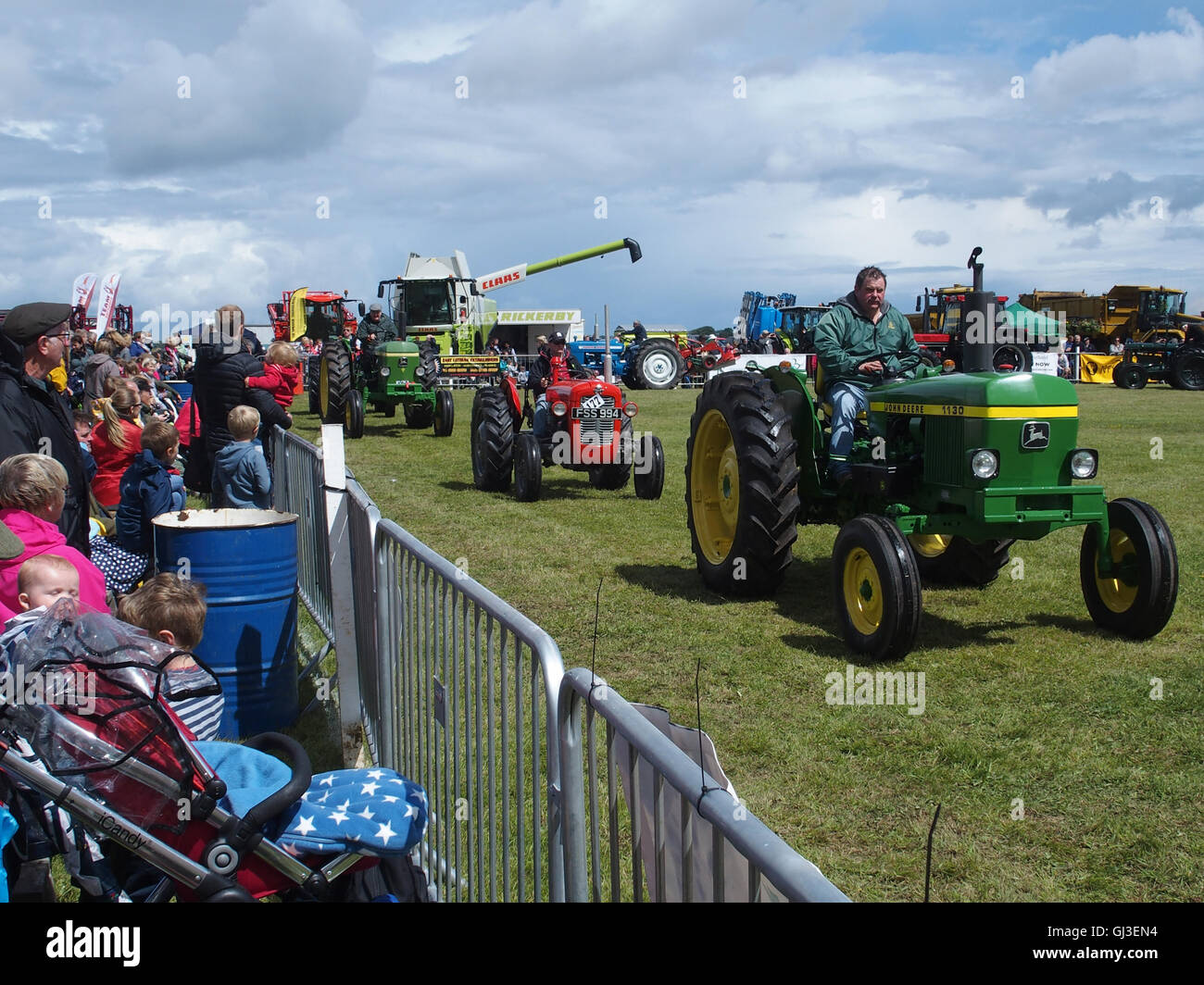 Oldtimer Traktor Display, Main Ring, Haddington Show, East Fortune, East Lothian Stockfoto