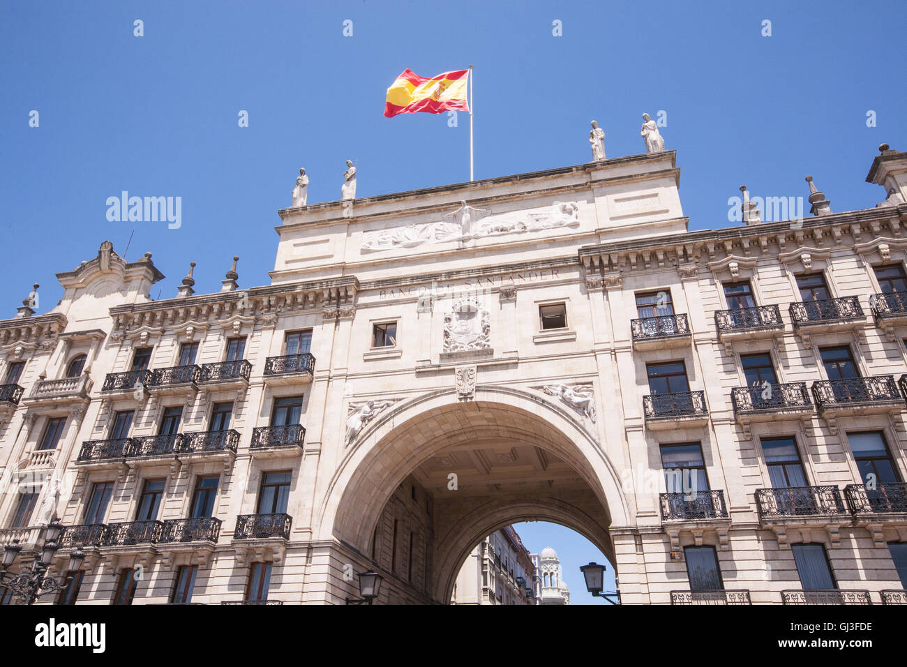 Main, Sitz, Main, Zweig, Büro, von der Bank von Santander, Banco de Santander Fassade. Kantabrien, Spanien, Europa, Europäischen, Stockfoto