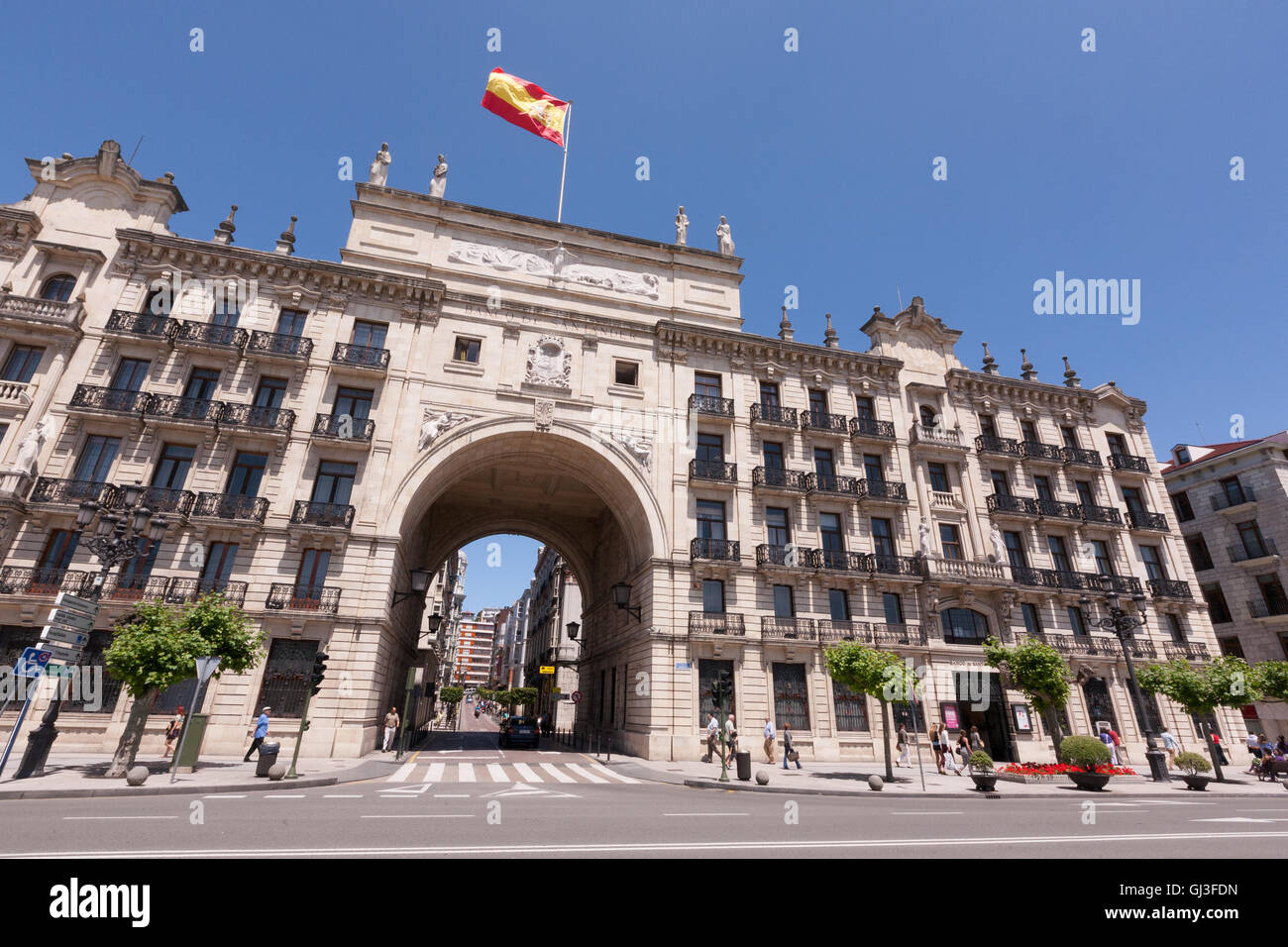 Main, Sitz, Main, Zweig, Büro, von der Bank von Santander, Banco de Santander Fassade. Kantabrien, Spanien, Europa, Europäischen, Stockfoto