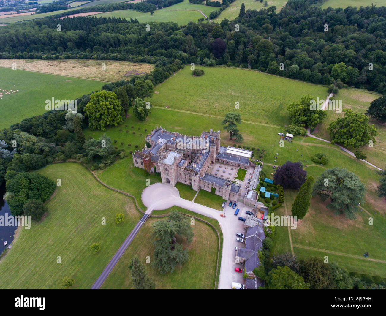 Arial Ansicht von Hampton Court Castle Estate, Herefordshire, England Stockfoto
