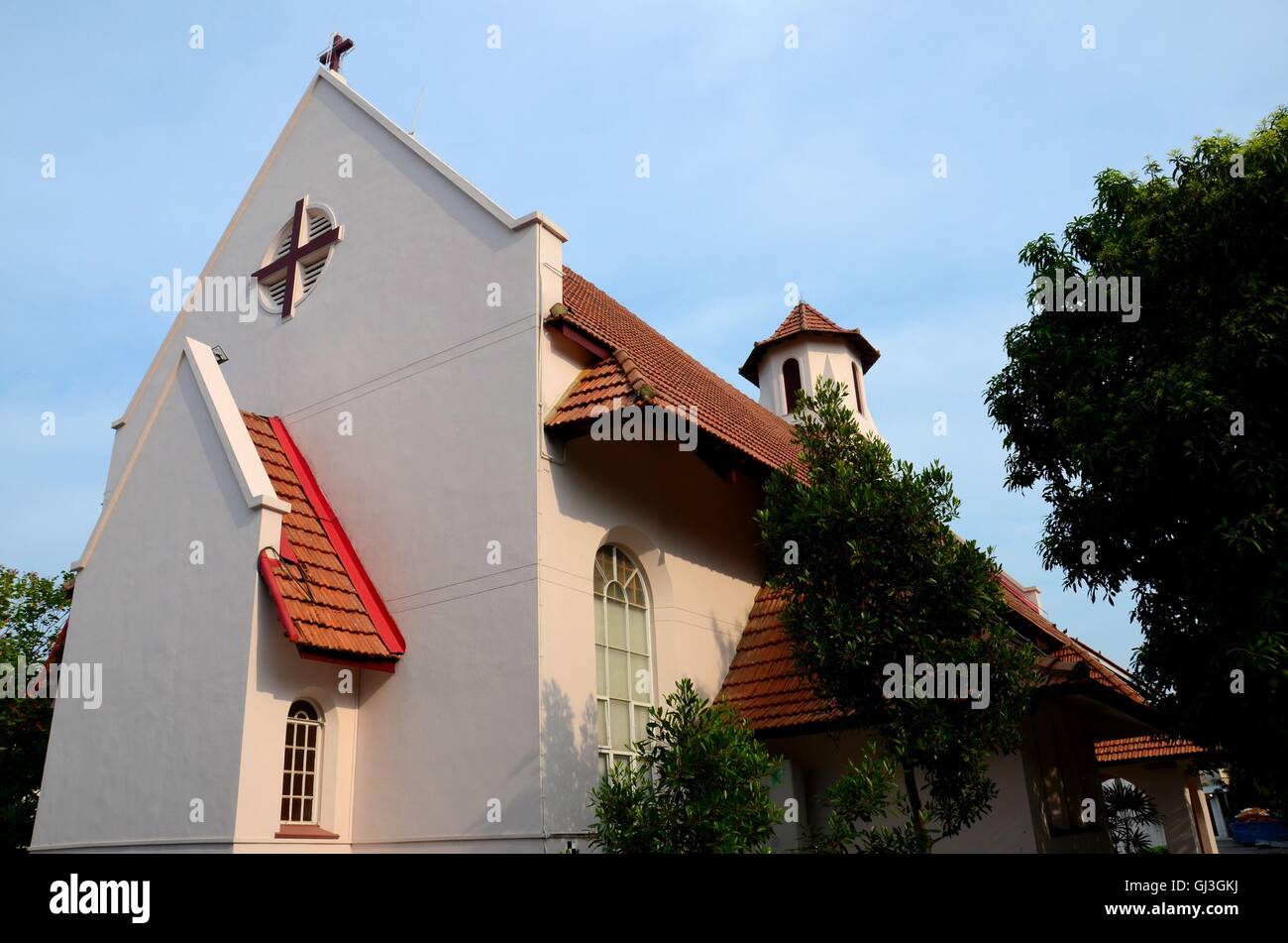 Ein Blick auf die Anglikanische St. Hilda-Kirche Ceylon Road in Joo Chiat, Katong Bereich Singapur Stockfoto