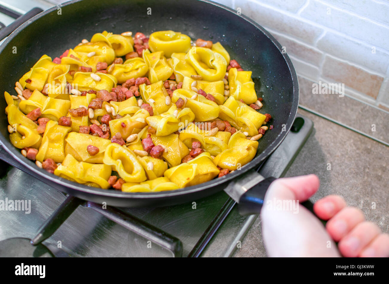 Kürbisravioli Bratpfanne Stockfoto