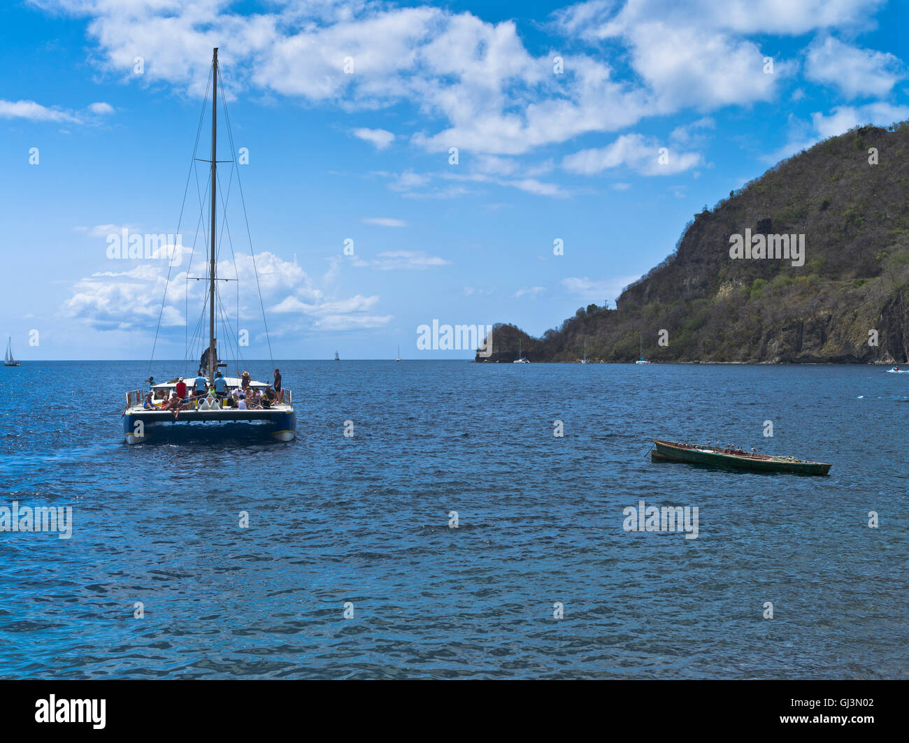 dh Soufriere Bay Coast ST LUCIA KARIBIK Catarmaran Ausflug Touristenboot Tour Stockfoto