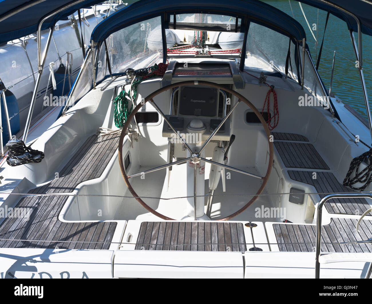 dh ST LUCIA Karibik Yachten Lenkrad Yacht Kabine Stockfoto