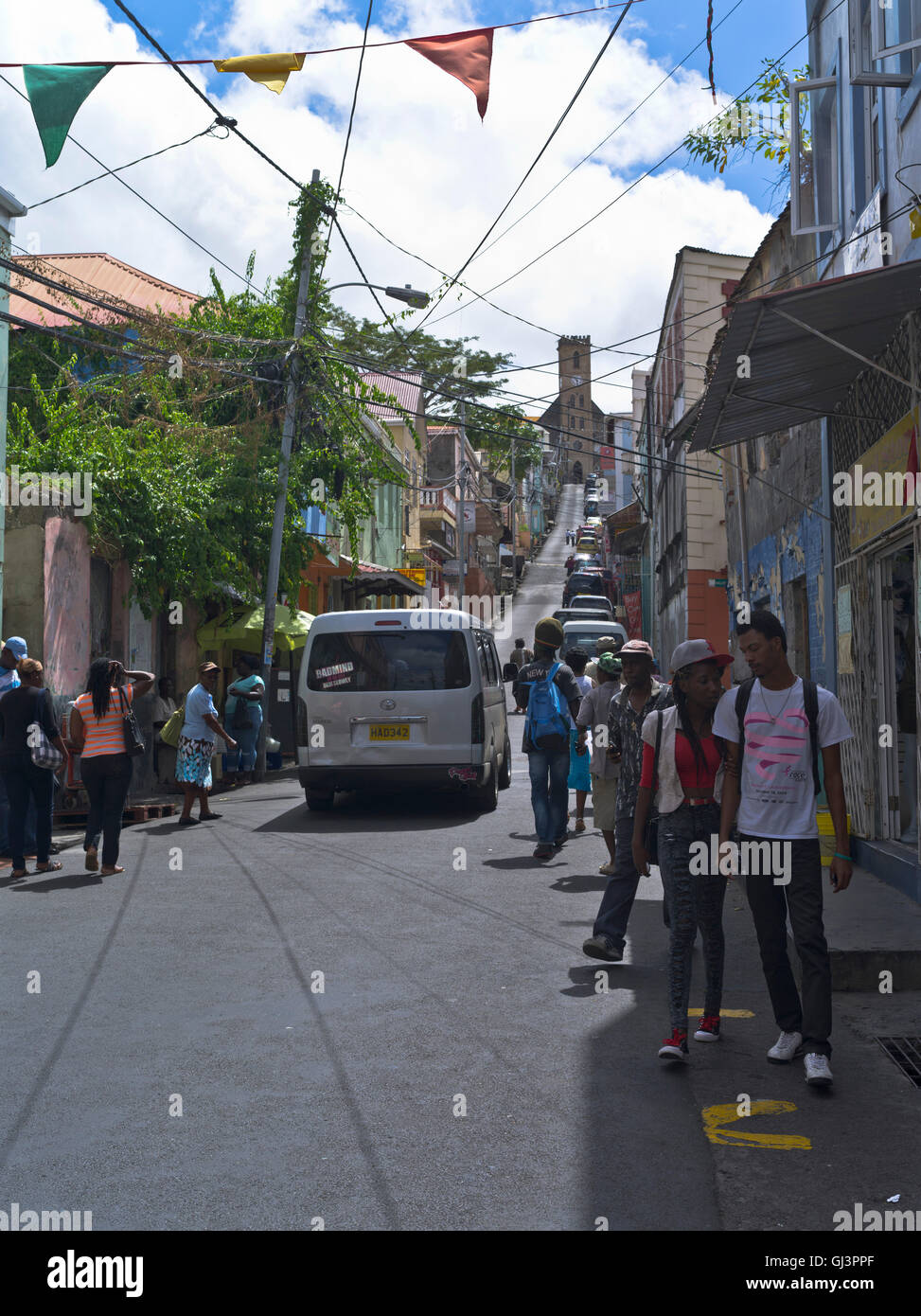 dh St George GRENADA KARIBIK Menschen Stadt Straßenszene st georges Crowd Stockfoto