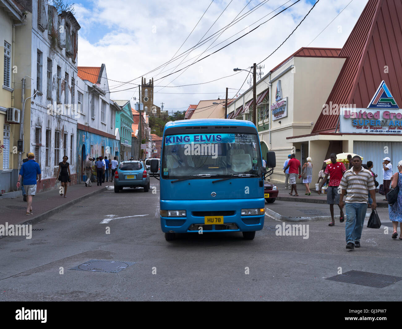 dh St George GRENADA CARIBBEAN Mini Bus King Elvis Stadt Straßenszene Georges Stockfoto