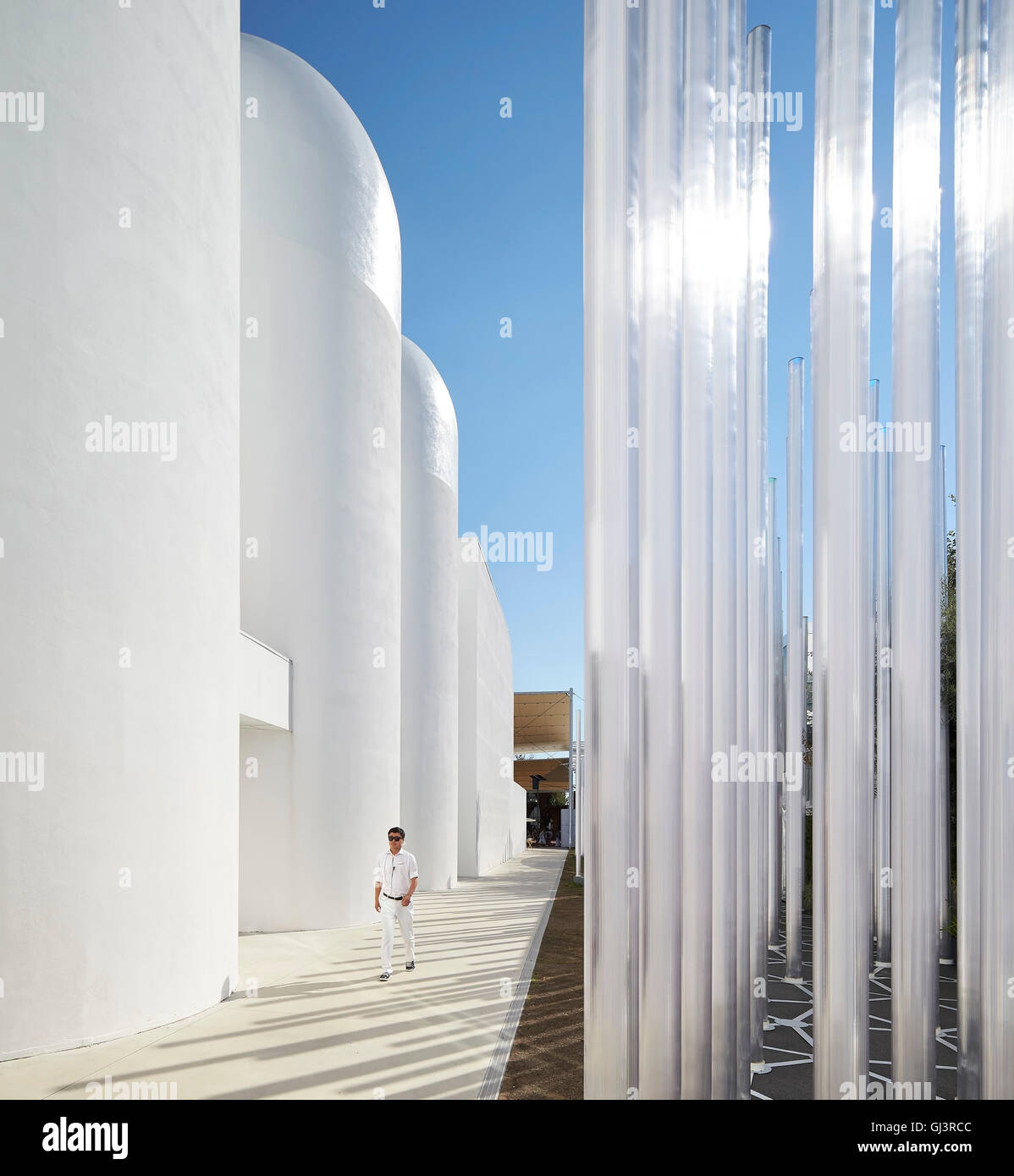 Perspektive auf äußere Korridor. Mailand EXPO 2015, Korea Pavillon, Mailand, Italien. Architekt: BCHO Architekten, 2015. Stockfoto