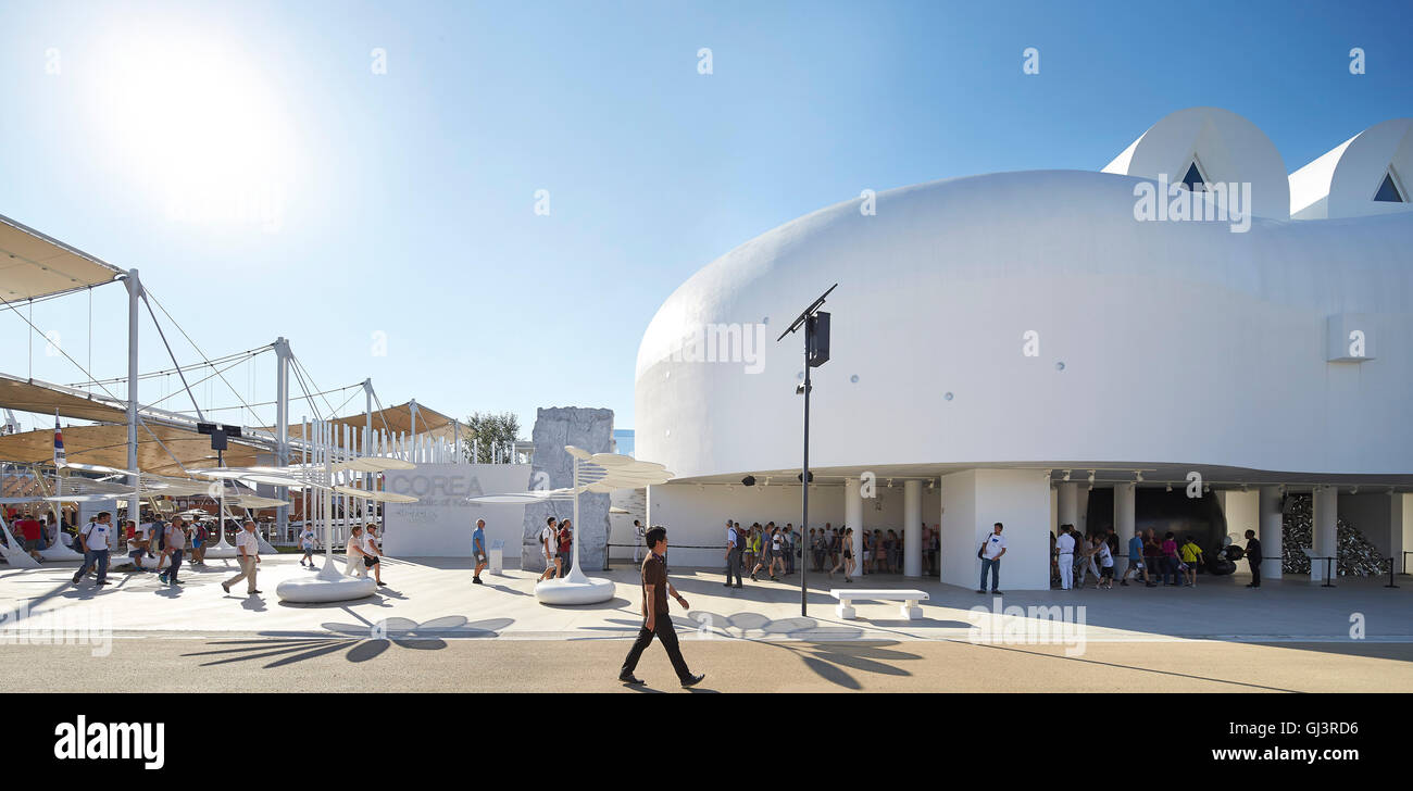 Panorama-Pavillon Eingang mit Rahmen. Mailand EXPO 2015, Korea Pavillon, Mailand, Italien. Architekt: BCHO Architekten, 2015. Stockfoto